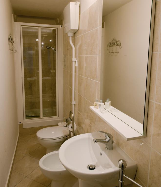 B&B Ester Pise Chambre photo